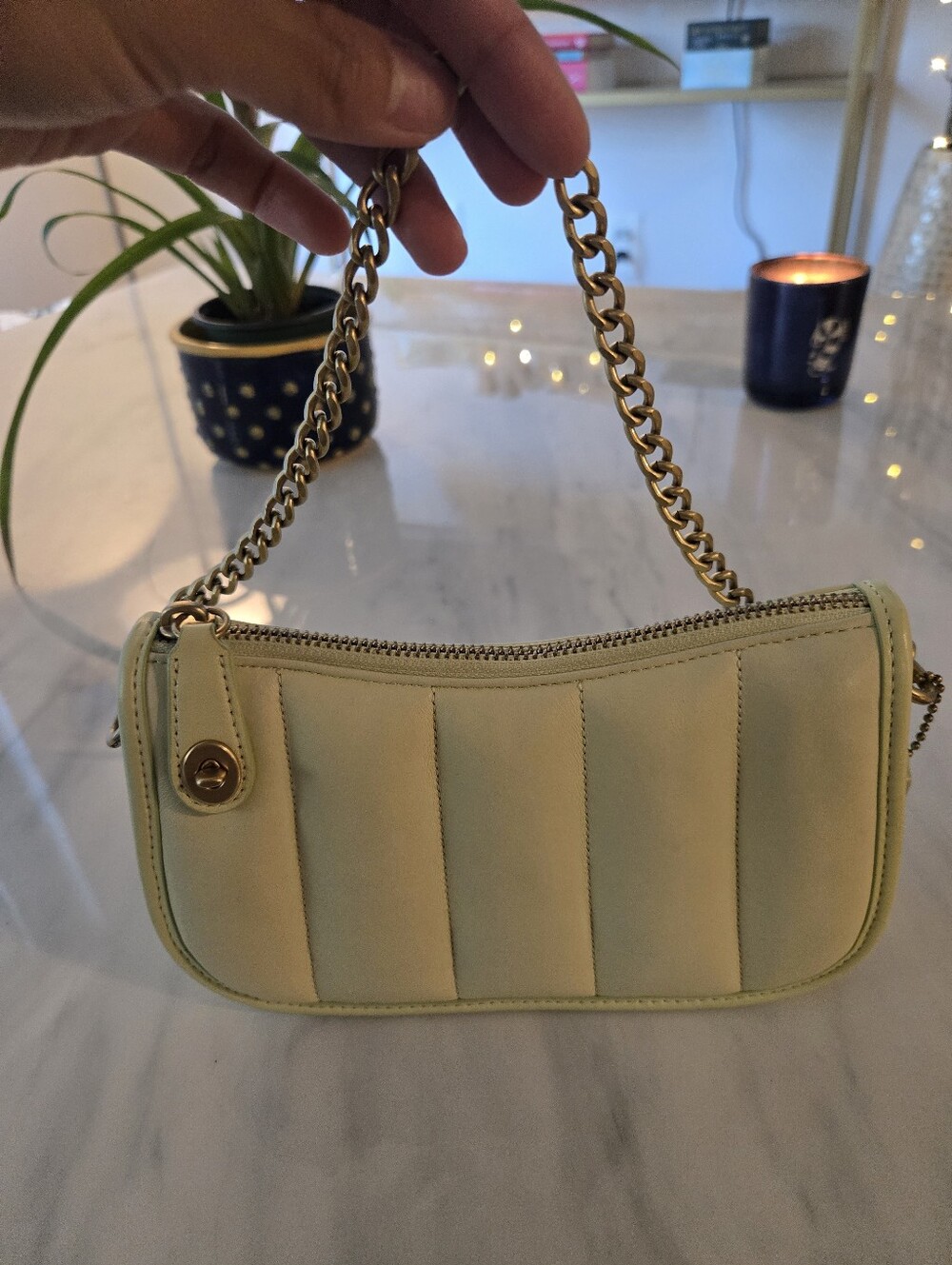 Coach SWINGER 20 WITH QUILTING | Gold-Chain Lime Shoulder Bag